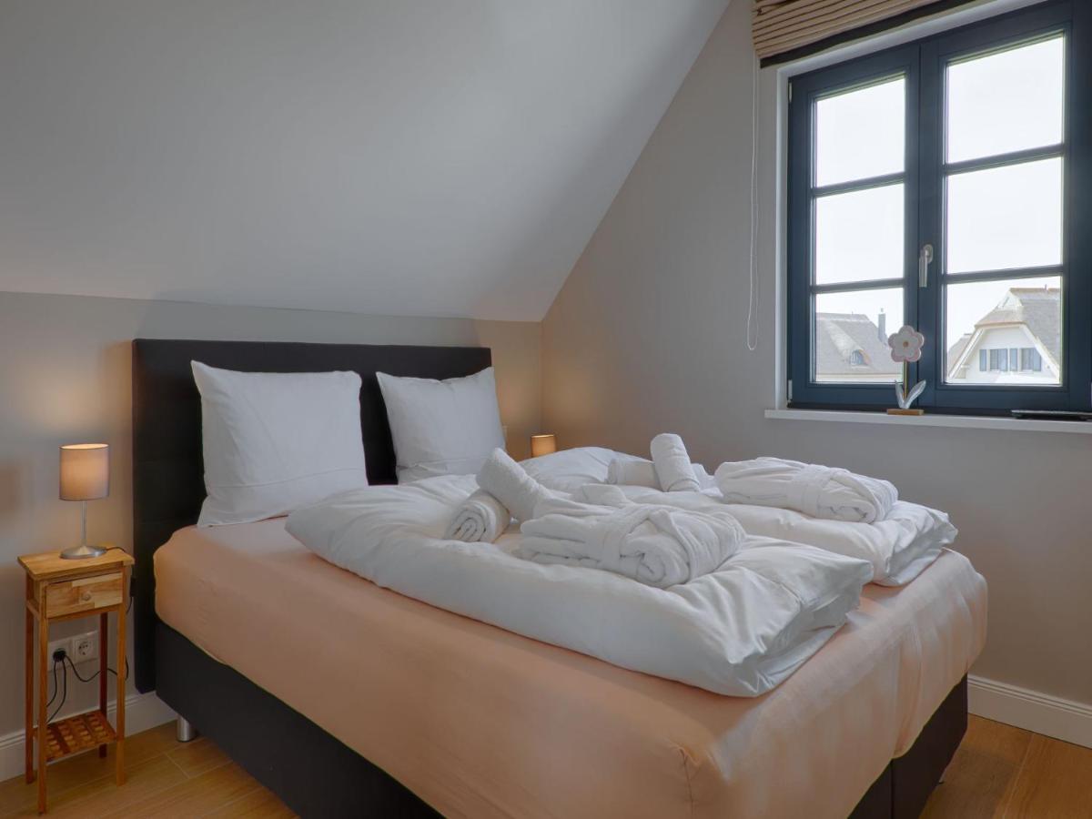 Reetland Am Meer - Premium Reetdachvilla Mit 3 Schlafzimmern, Sauna Und Kamin F27 德兰斯克 外观 照片